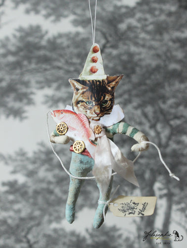 Spun Cotton Ornament Cat with Pink Fish Pull Toy