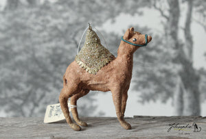 Spun Cotton Figurine Dromedar