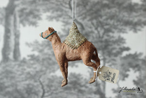 Spun Cotton Figurine Dromedar