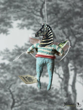 Laden Sie das Bild in den Galerie-Viewer, Spun Cotton Ornament Zebra with Alligator Pull Toy