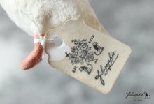 Laden Sie das Bild in den Galerie-Viewer, Spun Cotton Ornament Goose with Blue Ribbon