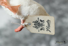 Laden Sie das Bild in den Galerie-Viewer, Spun Cotton Ornament Goose with Peach Ribbon