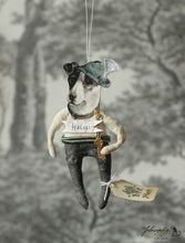 Laden Sie das Bild in den Galerie-Viewer, Spun Cotton Ornament Hunting Dog