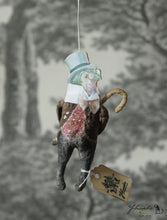 Laden Sie das Bild in den Galerie-Viewer, Spun Cotton Ornament Songbird Robin Gentleman with Cane