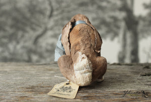 Spun Cotton Standing Figurine Sitting Hare (small)