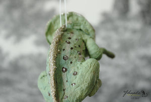 Chameleon with Glitter Spun Cotton Figurine