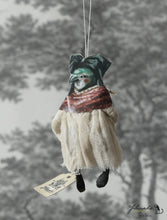 Laden Sie das Bild in den Galerie-Viewer, Spun Cotton Ornament Songbird Girl &quot;Alsace&quot; with Stork