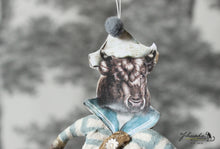 Laden Sie das Bild in den Galerie-Viewer, Spun Cotton Ornament Buffalo
