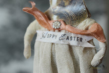 Laden Sie das Bild in den Galerie-Viewer, Spun Cotton Ornament Brown Rabbit Girl with Partyhat