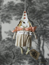 Laden Sie das Bild in den Galerie-Viewer, Spun Cotton Ornament White Rabbit Girl with Partyhat