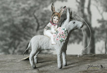 Laden Sie das Bild in den Galerie-Viewer, Spun Cotton Ornament Donkey with Rider