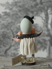 Laden Sie das Bild in den Galerie-Viewer, Standing Easter Egg Girl