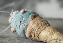 Laden Sie das Bild in den Galerie-Viewer, Spun Cotton Ornament Ice Cream Mint