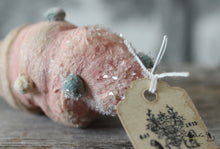 Laden Sie das Bild in den Galerie-Viewer, Spun Cotton Ornament Ice Cream Pink