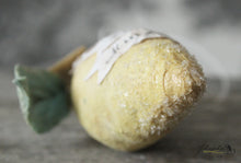 Laden Sie das Bild in den Galerie-Viewer, Spun Cotton Ornament Lemon with Quote