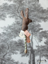 Laden Sie das Bild in den Galerie-Viewer, Spun Cotton Ornament Bunny Rattle Green with Bell