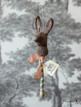 Laden Sie das Bild in den Galerie-Viewer, Spun Cotton Ornament Bunny Rattle Green with Bell