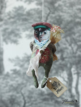 Laden Sie das Bild in den Galerie-Viewer, Spun Cotton Ornament Songbird Robin Gentleman with Flowers