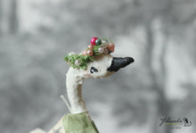 Laden Sie das Bild in den Galerie-Viewer, Standing Spun Cotton Figurine Winged Swan with Flower Crown