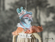 Laden Sie das Bild in den Galerie-Viewer, Spun Cotton Ornament Bird