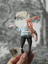 Laden Sie das Bild in den Galerie-Viewer, Spun Cotton Ornament Monsieur Flamingo Bonjour
