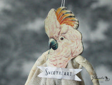 Laden Sie das Bild in den Galerie-Viewer, Spun Cotton Ornament Kakadu Girl