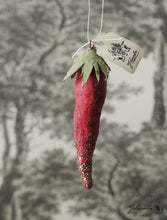 Laden Sie das Bild in den Galerie-Viewer, Spun Cotton Ornament Chili