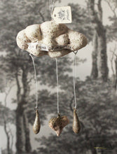 Laden Sie das Bild in den Galerie-Viewer, Spun Cotton Ornament Cloud &quot;Himmel&quot;