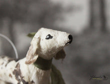 Laden Sie das Bild in den Galerie-Viewer, Spun Cotton Ornament Dog with Green Ribbon