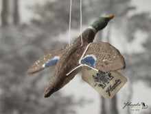 Laden Sie das Bild in den Galerie-Viewer, Spun Cotton Ornament Mallard Duck