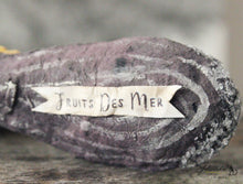 Laden Sie das Bild in den Galerie-Viewer, Spun Cotton Ornament Blue Mussel