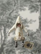 Laden Sie das Bild in den Galerie-Viewer, Spun Cotton Christmas Ornament White Santa