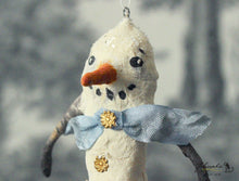 Laden Sie das Bild in den Galerie-Viewer, Spun Cotton Winter Ornament Snowman &quot;Snow&quot;