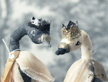 Laden Sie das Bild in den Galerie-Viewer, Bridal Swans Set of 2 Spun Cotton Figurines
