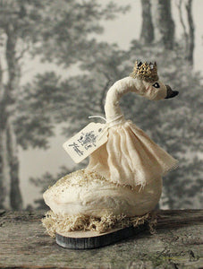 Swan Queen Spun Cotton Figurine White