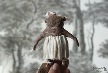 Laden Sie das Bild in den Galerie-Viewer, Spun Cotton Ornament Teddy Bear Girl